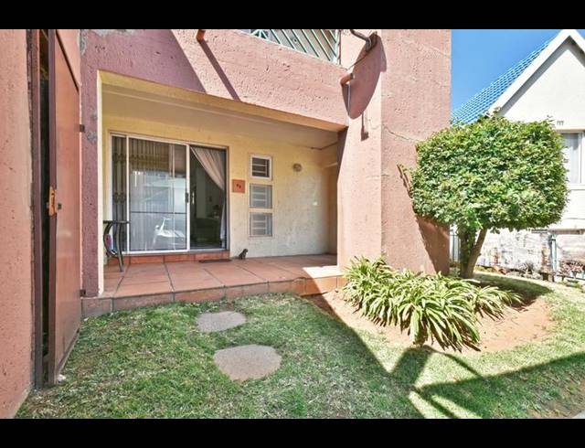 2 BEDROOM APARTMENT FOR SALE IN WINCHESTER HILLS